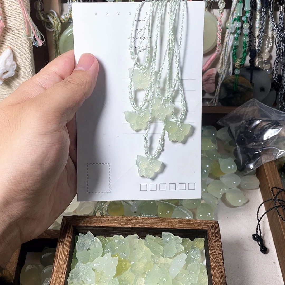 蛇纹石玉合金颈饰