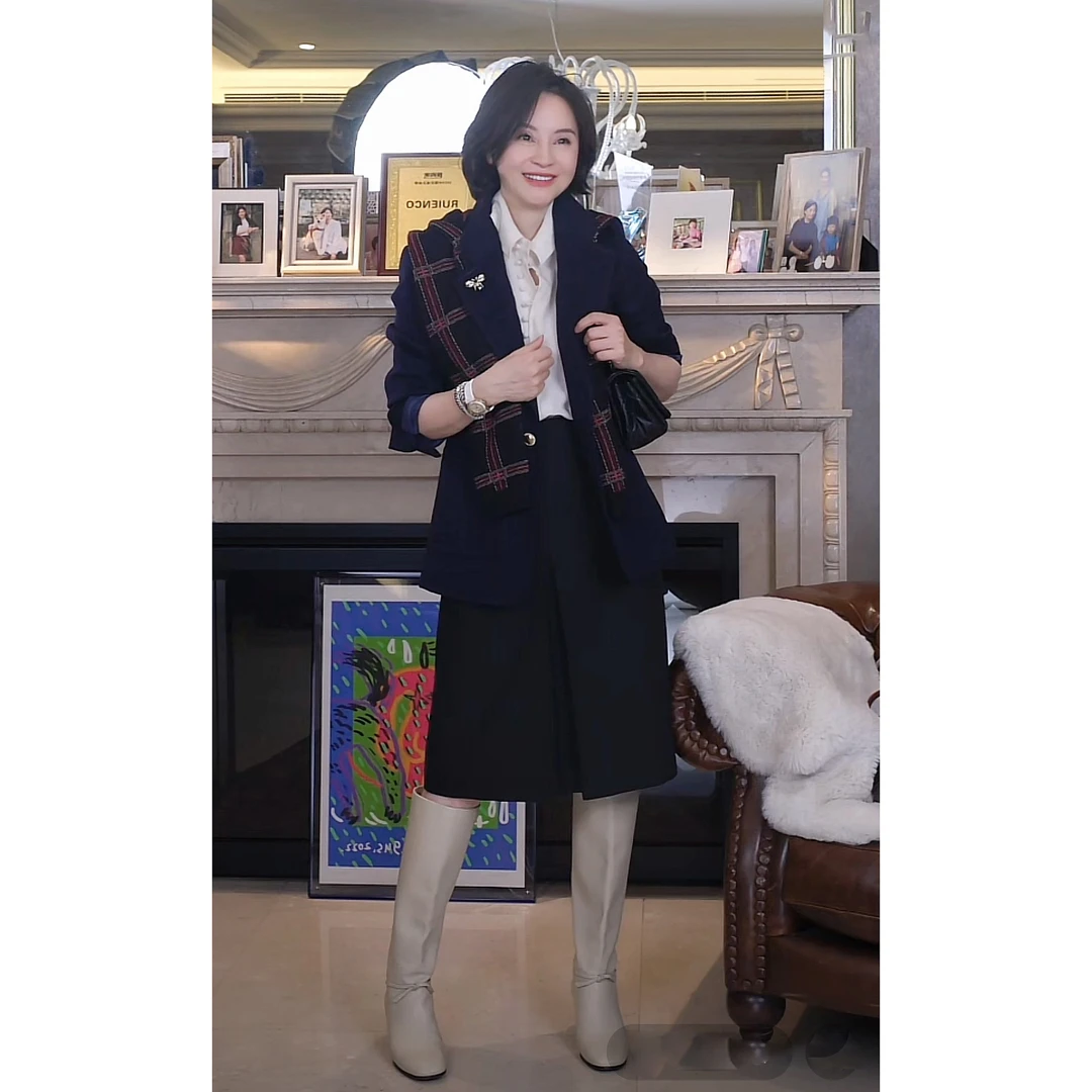 我是摩羯 精英女律 意大利进口100支羊毛桑蚕丝立体剪裁西装外套