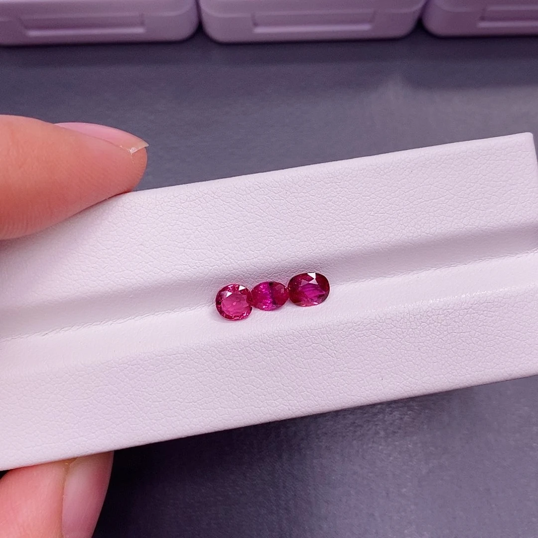 裸石红宝石360一克拉，仅供展示，挑好上定向