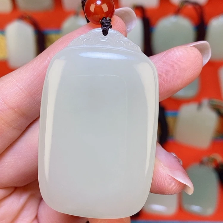 【闪购商品】颈饰未镶嵌和田玉