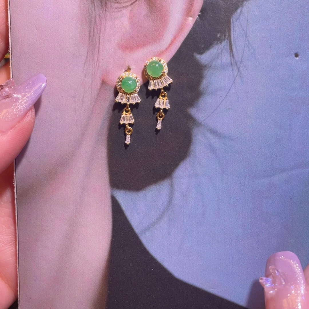 佳***阿翡翠银S925镶嵌颈饰