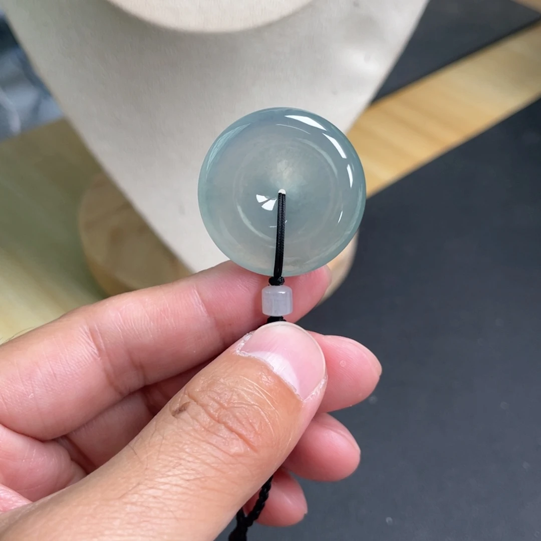 翡翠未镶嵌颈饰31.3-6.7