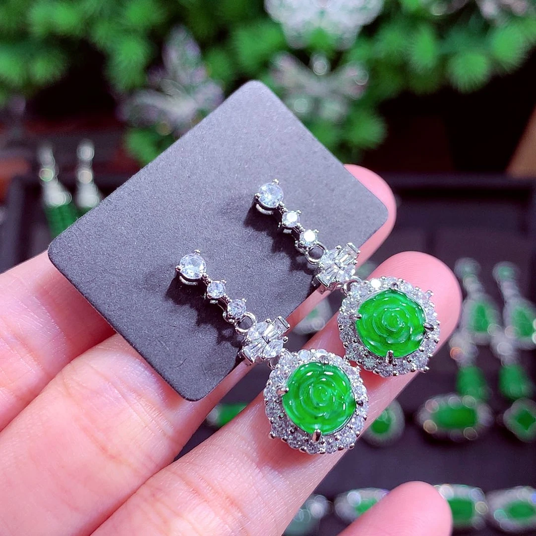 颈饰未镶嵌翡翠天然