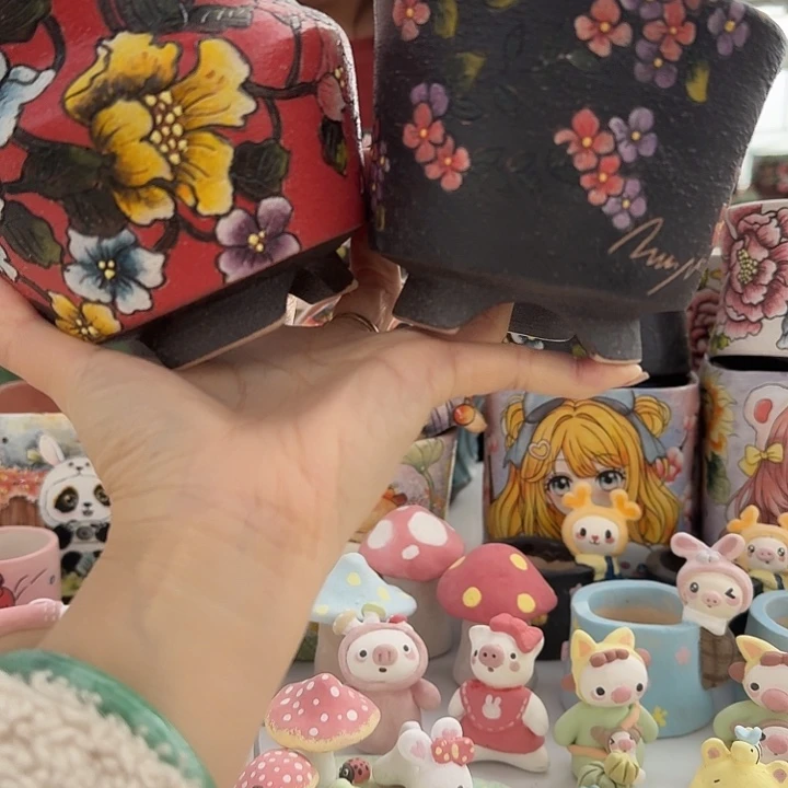 v***笑一对红色一个黑色一个盆盆