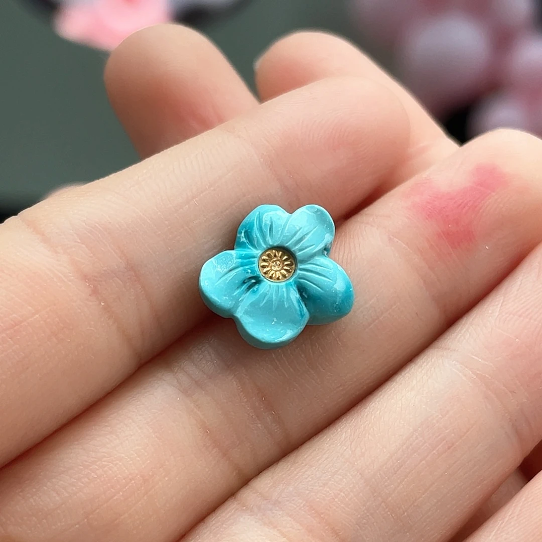 绿松石未镶嵌颈饰