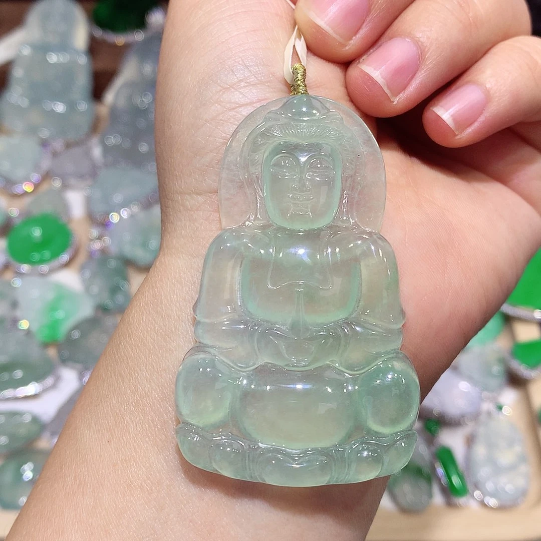 翡翠未镶嵌颈饰观音