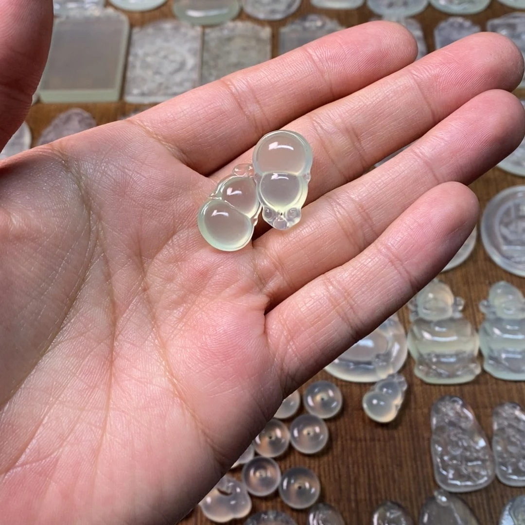 岫玉吊坠(不含链)未镶嵌