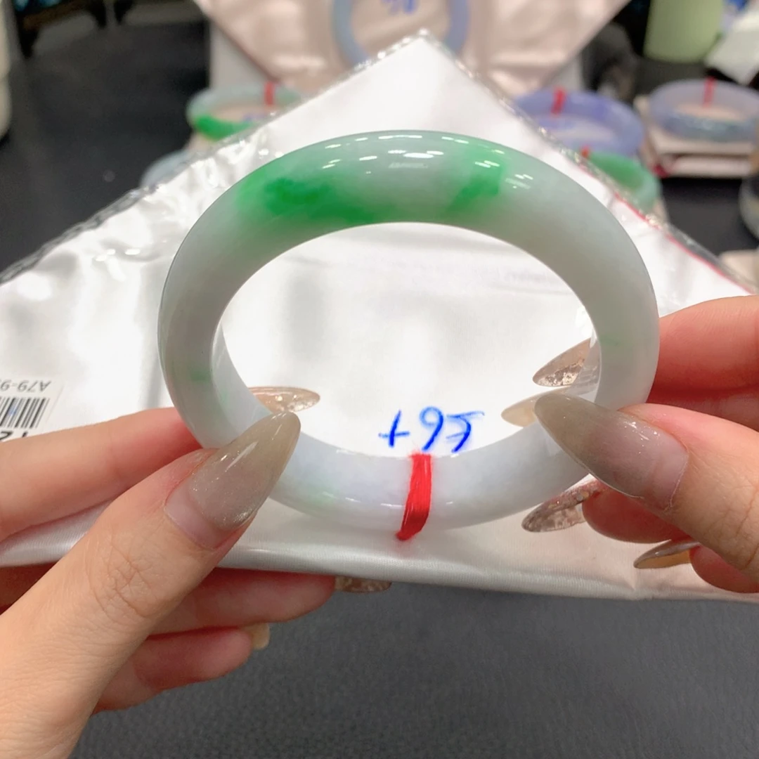 翡翠未镶嵌手镯27