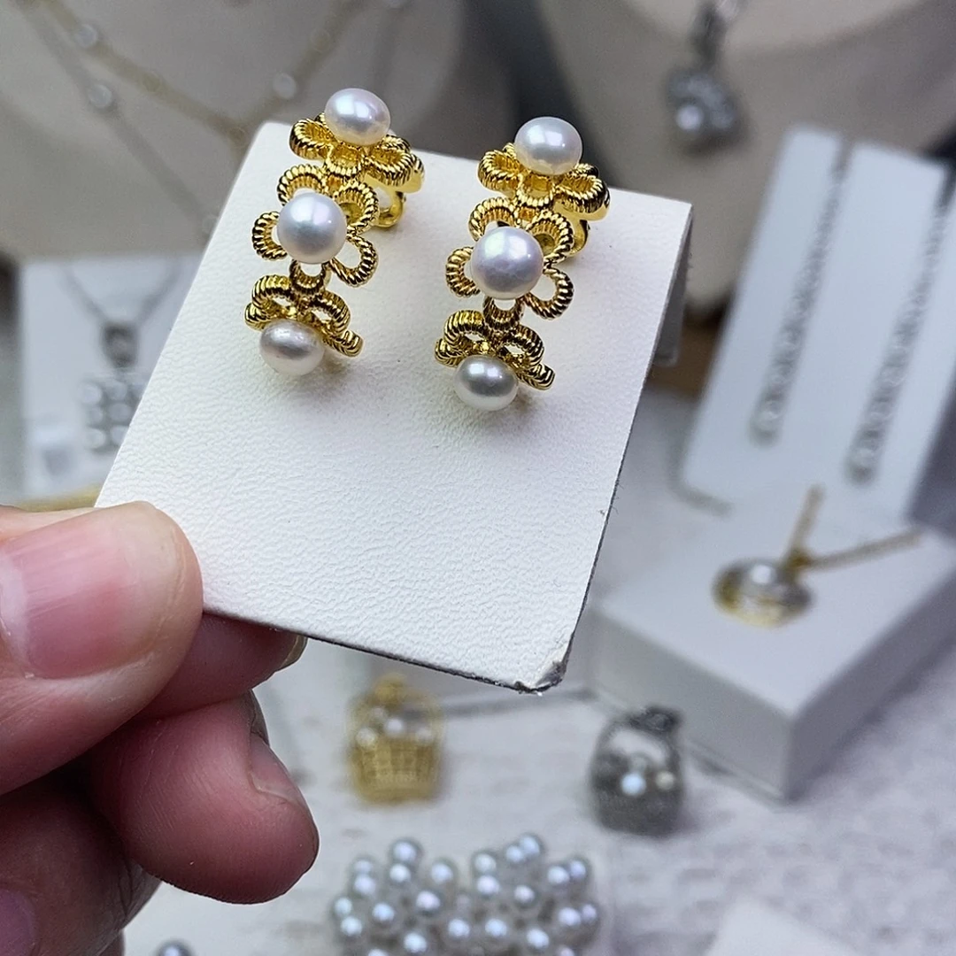 银S925镶嵌淡水珍珠耳饰