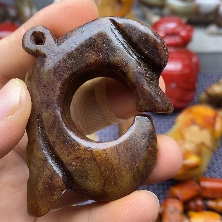 未镶嵌蛇纹石玉颈饰