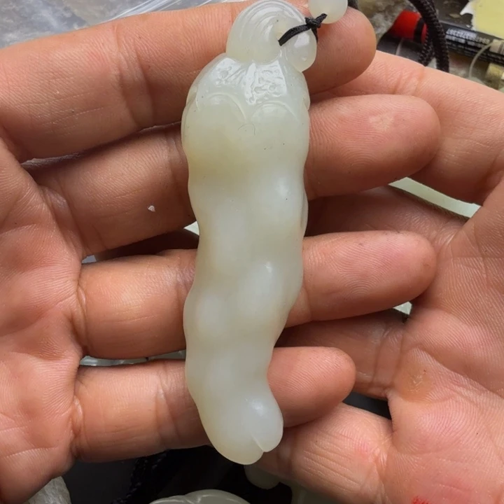 西***呀和田玉未镶嵌颈饰