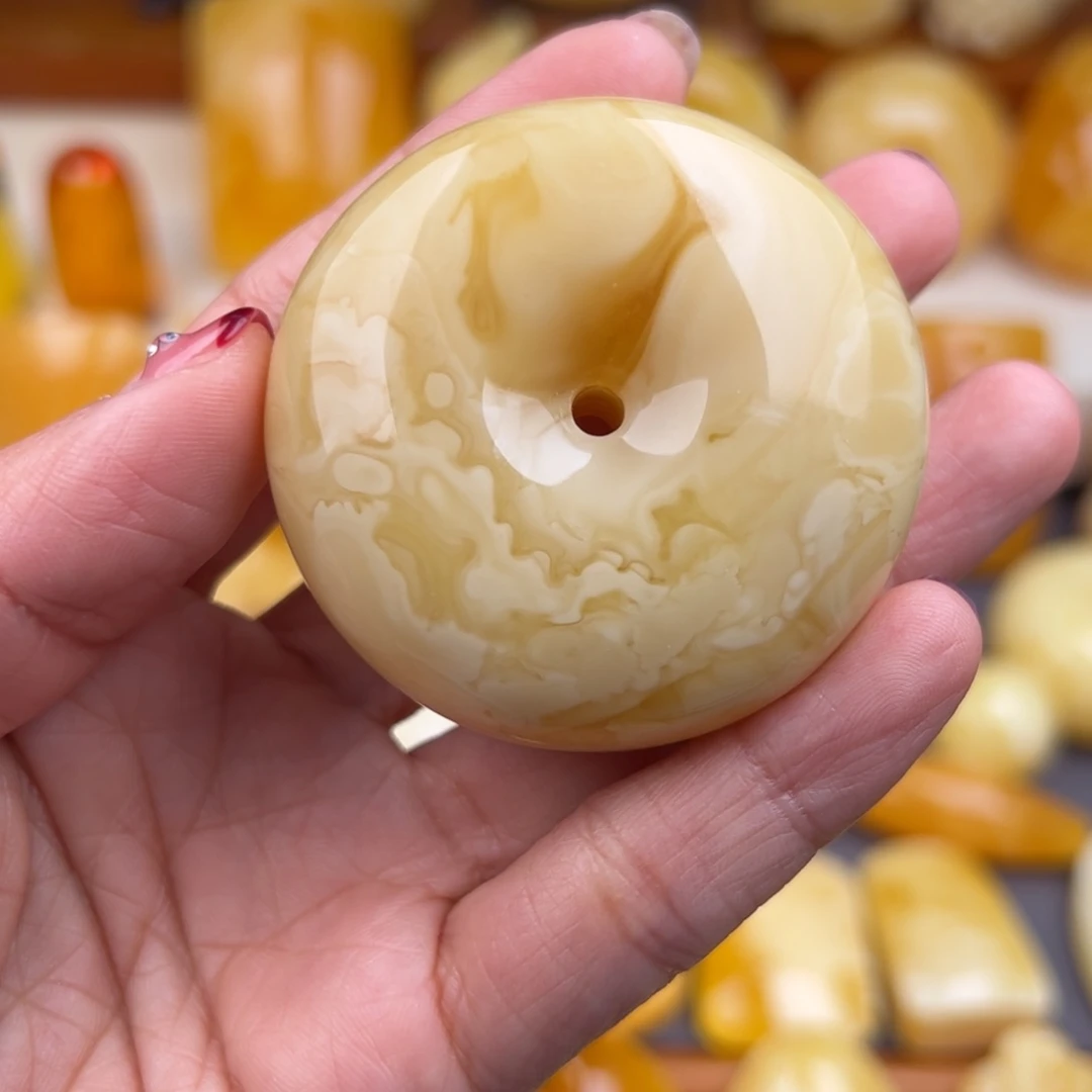 琥珀颈饰未镶嵌纯天然琥珀蜜蜡无优化