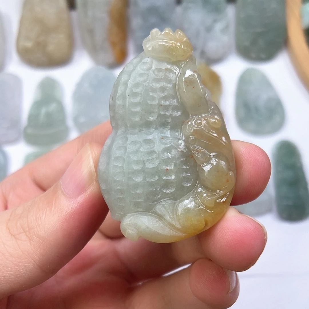 定制翡翠未镶嵌花生