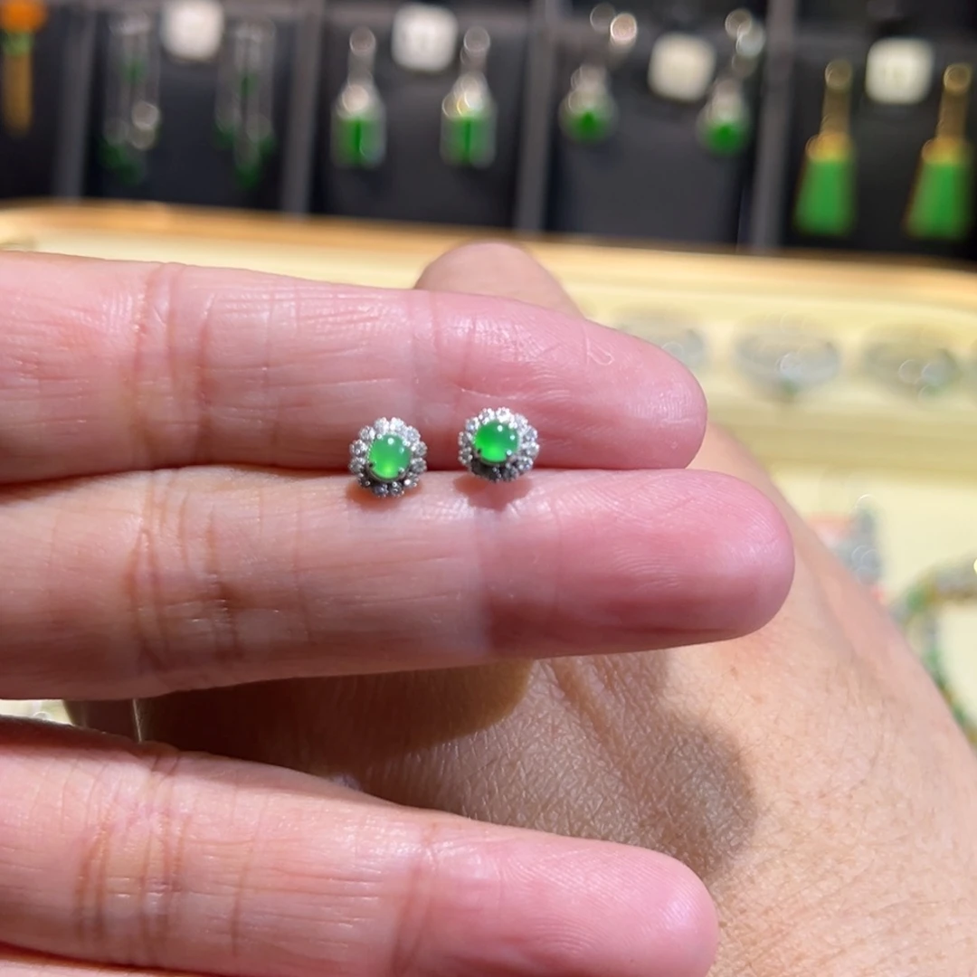 翡翠18K金镶嵌颈饰耳钉