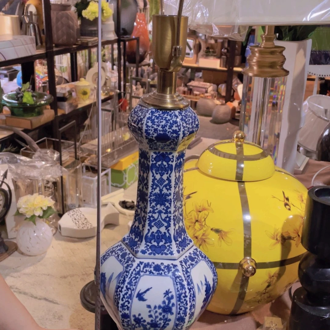 陶瓷花瓶，部分微瑕