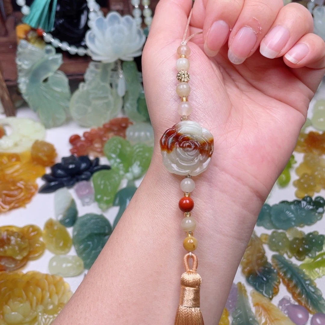 蛇纹石玉未镶嵌颈饰