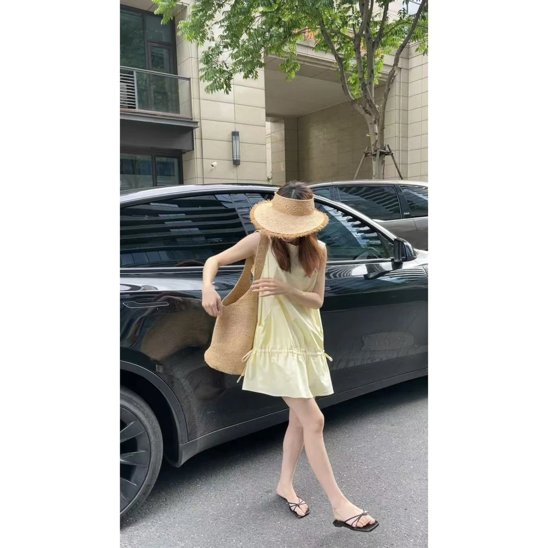 QiongQiong设计感下摆抽绳简约显瘦无袖连衣裙