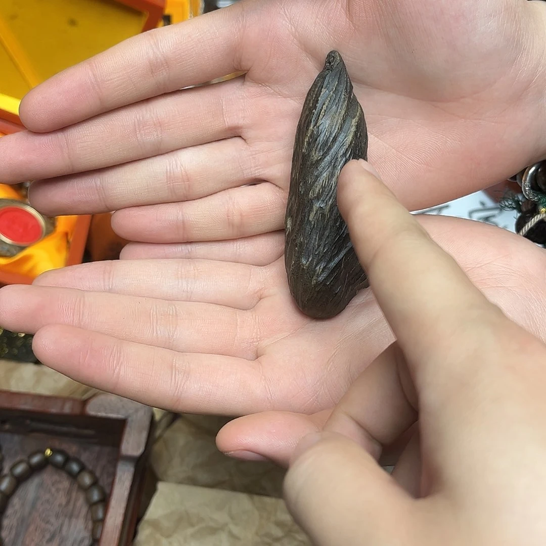 大叶紫檀（黑酸枝木类）