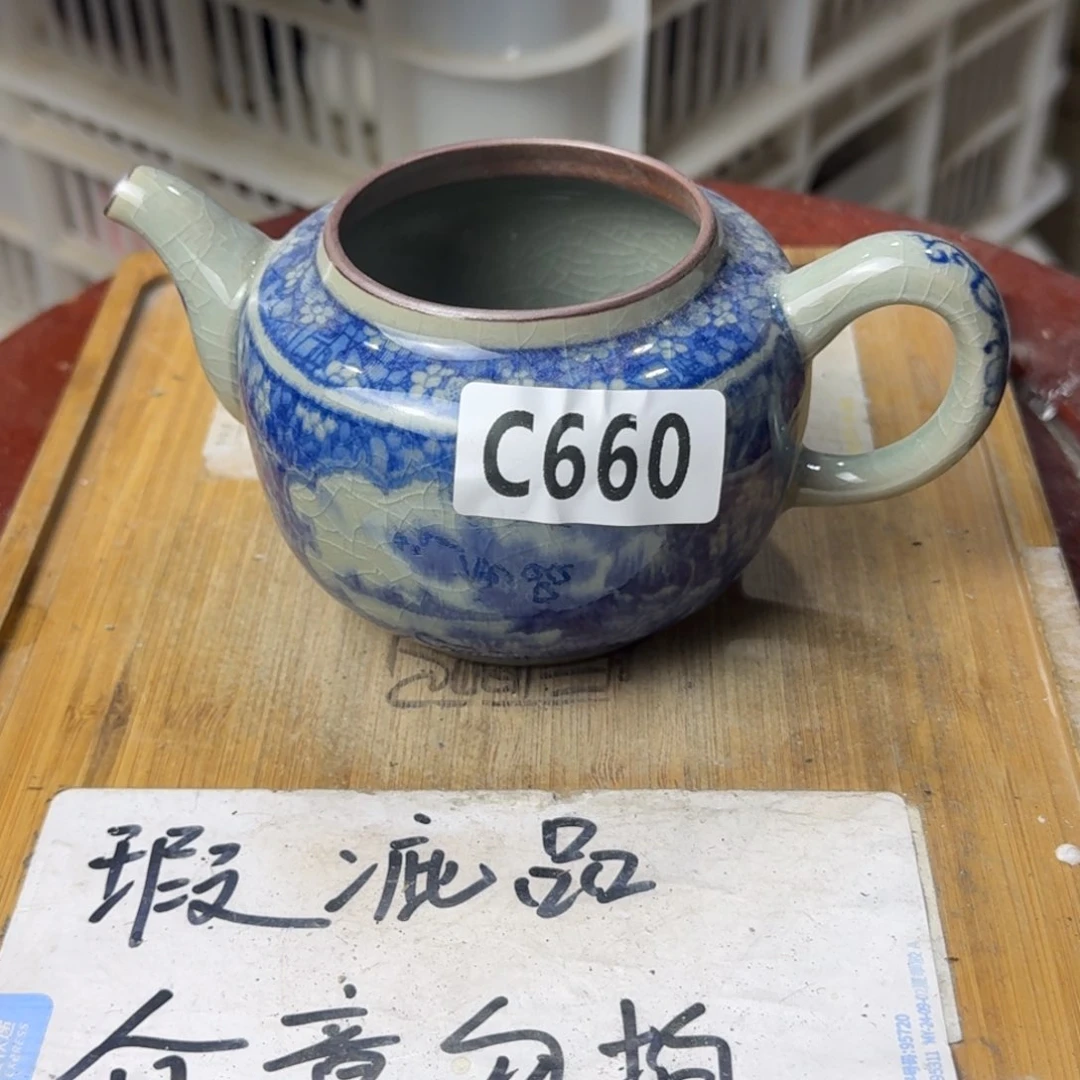 瑕疵介意勿拍陶瓷器皿C654配个二婚盖子，无底款