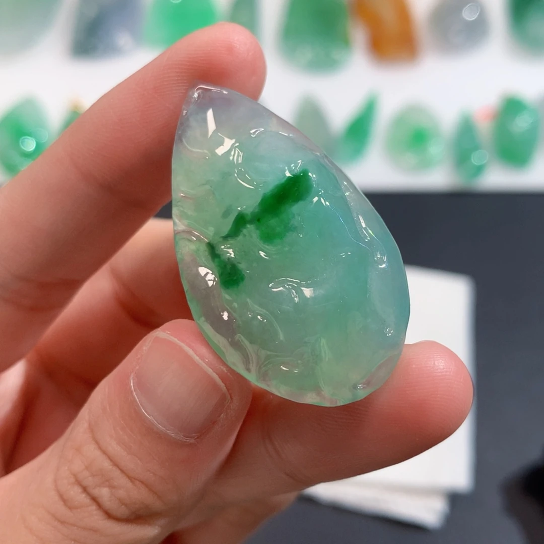 翡翠未镶嵌吊坠(不含链)856