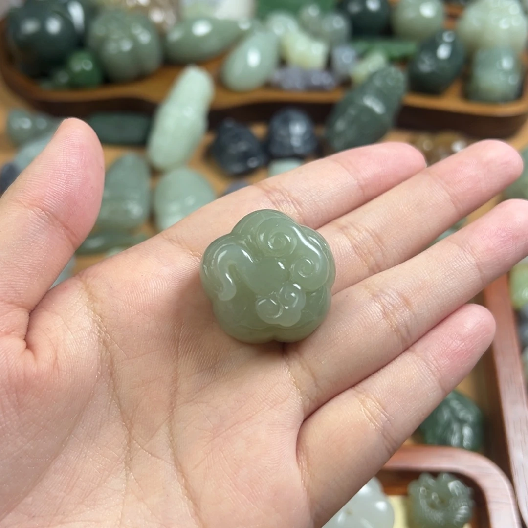 未镶嵌和田玉把件