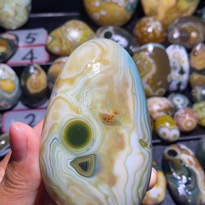 玛瑙/玉髓未镶嵌珠宝半成品43