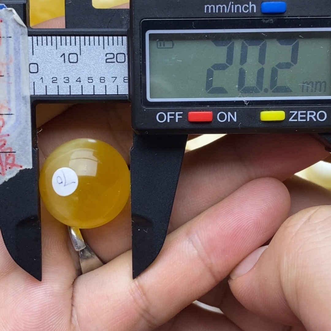 未镶嵌蜜蜡裸石20.2圆珠默认直发
