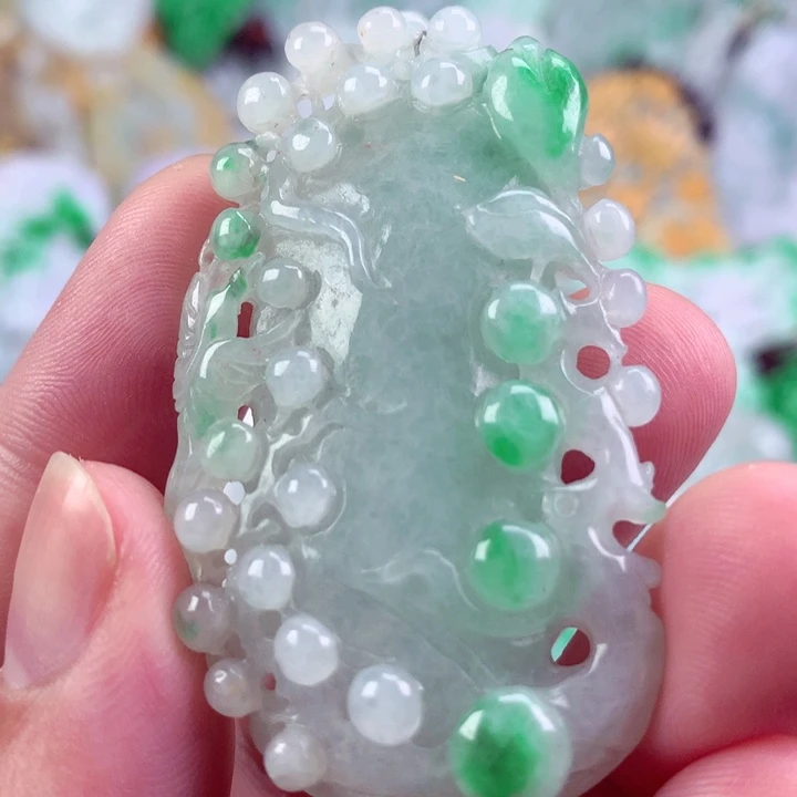 吊坠(不含链)未镶嵌翡翠