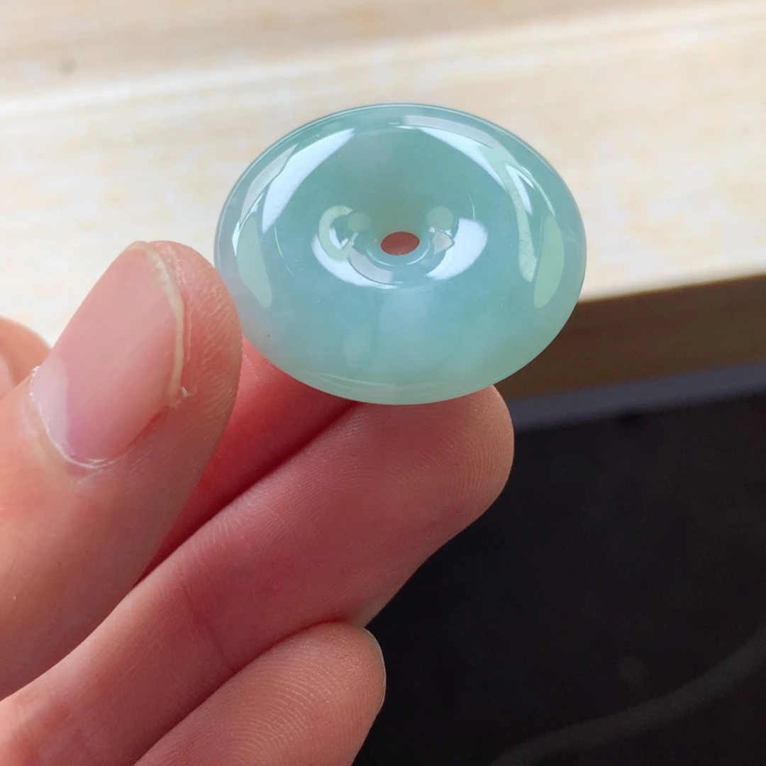 翡翠颈饰未镶嵌吊坠