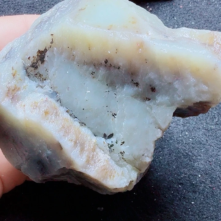 未镶嵌和田玉（糖玉）珠宝半成品