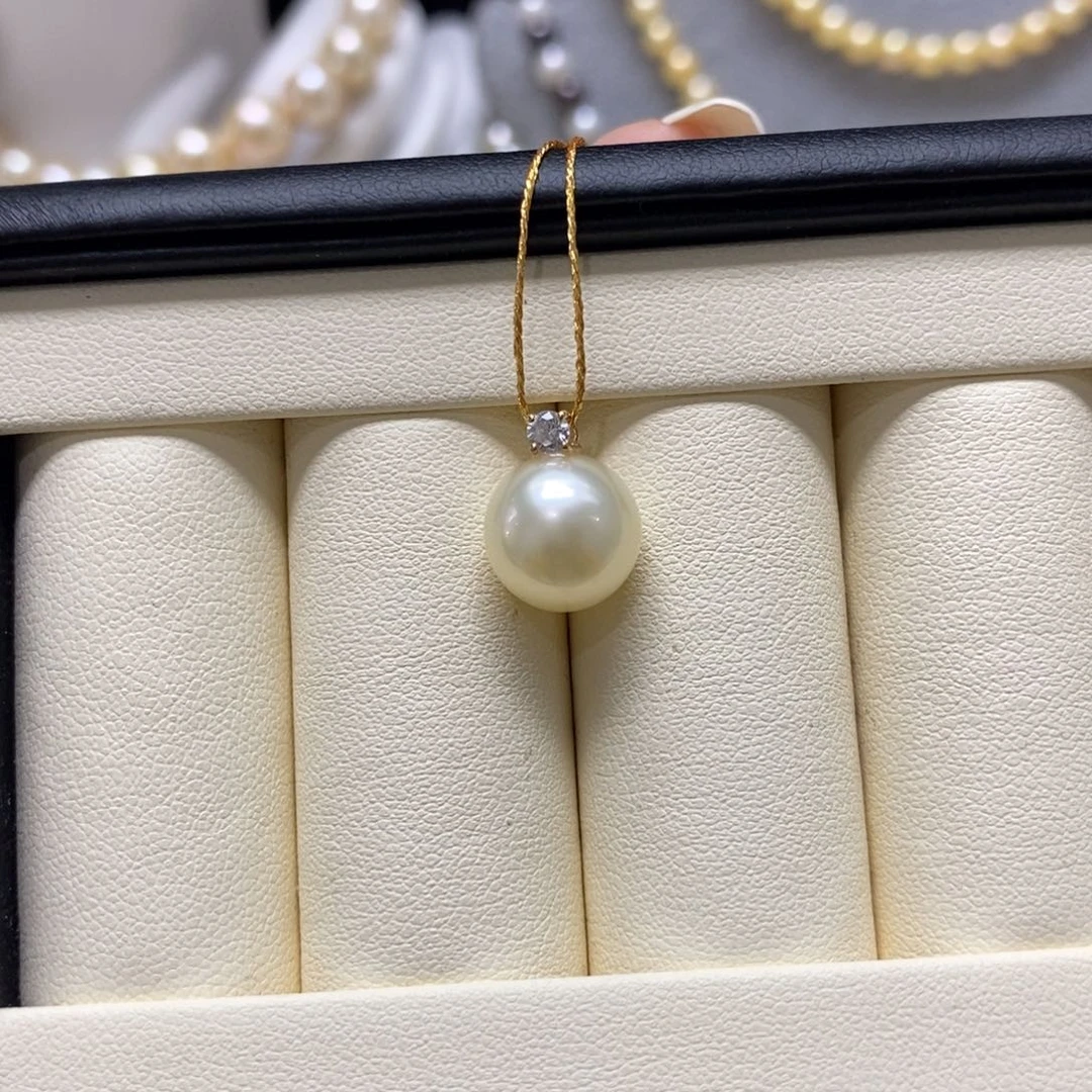 海水珍珠颈饰18K金镶嵌