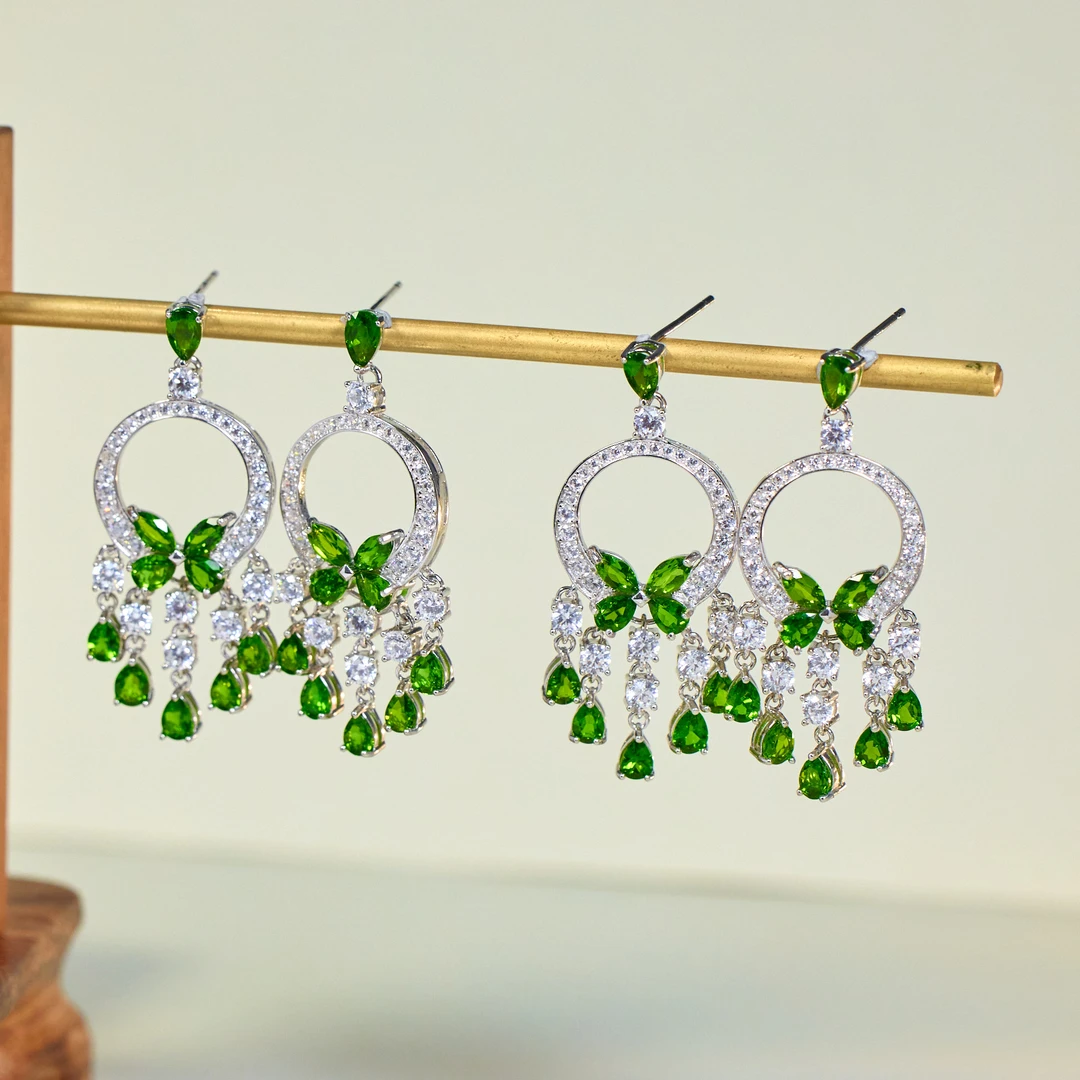 【歪歪】水滴透辉石流苏耳坠（多样性发一）XB-J2499