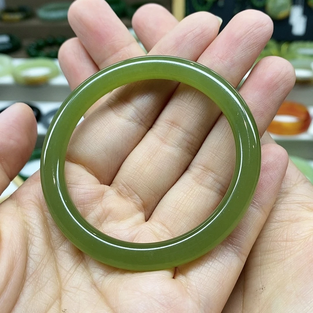 【闪购商品】未镶嵌手镯和田玉不**话