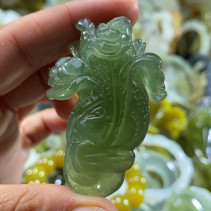 岫玉未镶嵌岫玉吊坠