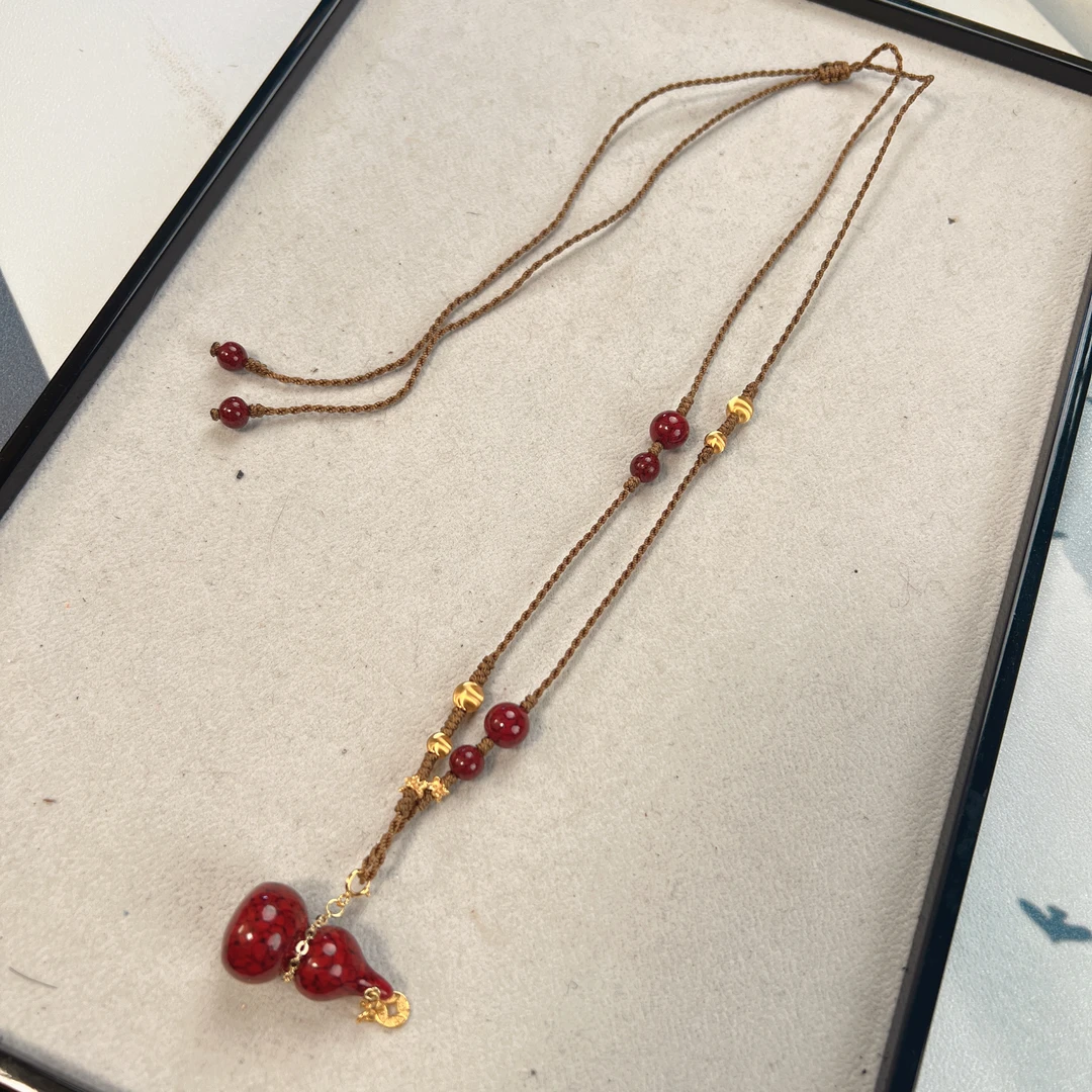 天然辰砂【珊木居】QT523JY 朱砂晶体砂葫芦手编绳吊坠