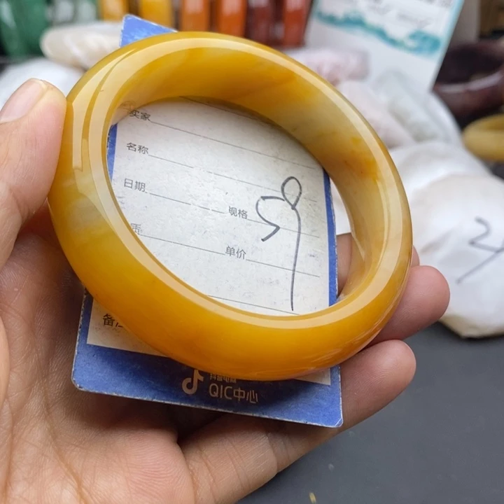 石英质玉未镶嵌手镯