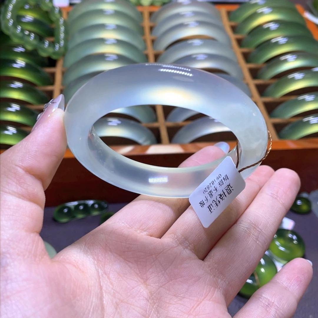 未镶嵌岫玉手镯5253