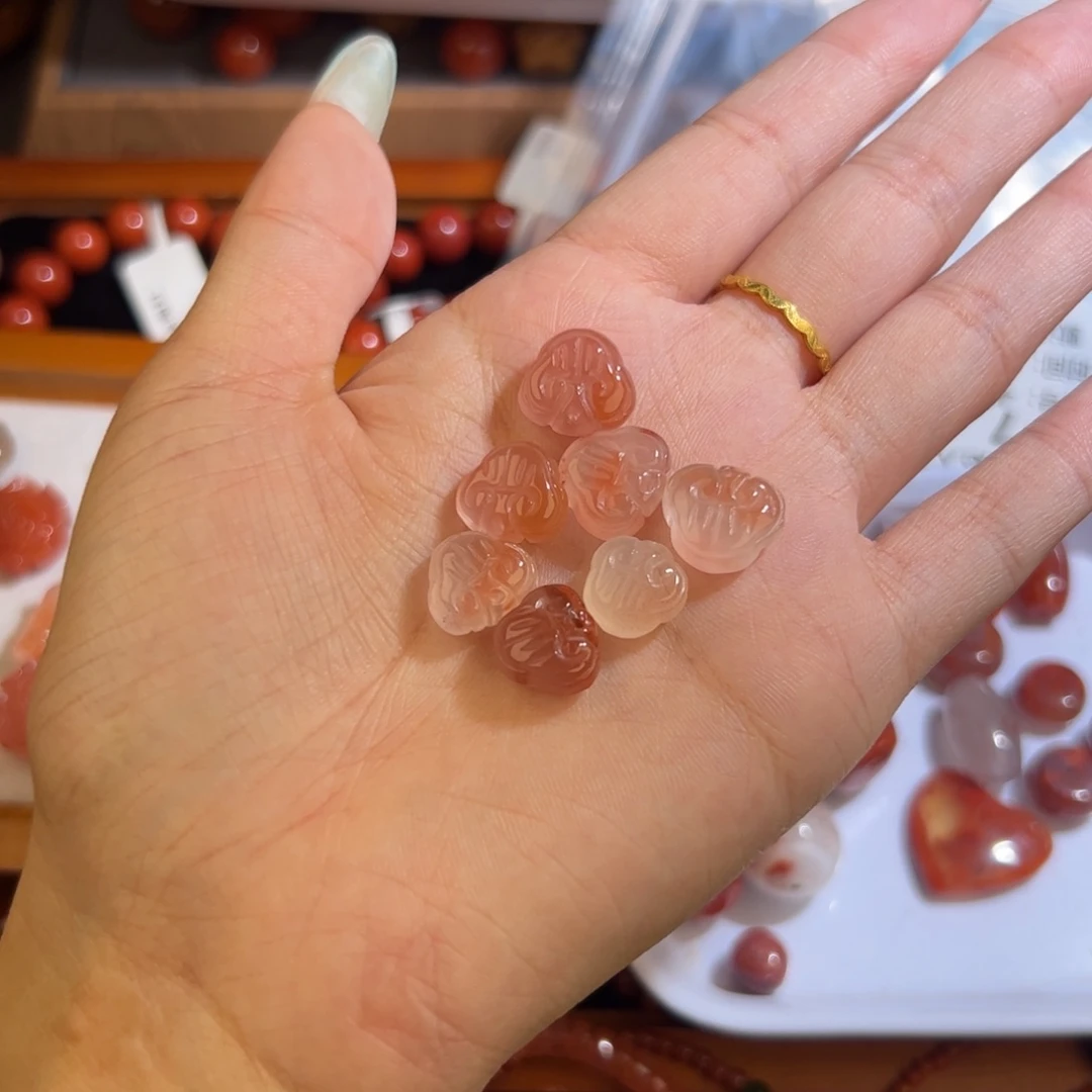 南红玛瑙手串未镶嵌1颗