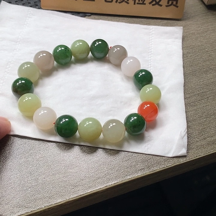 和田玉未镶嵌颈饰卡12 红色不是和田玉