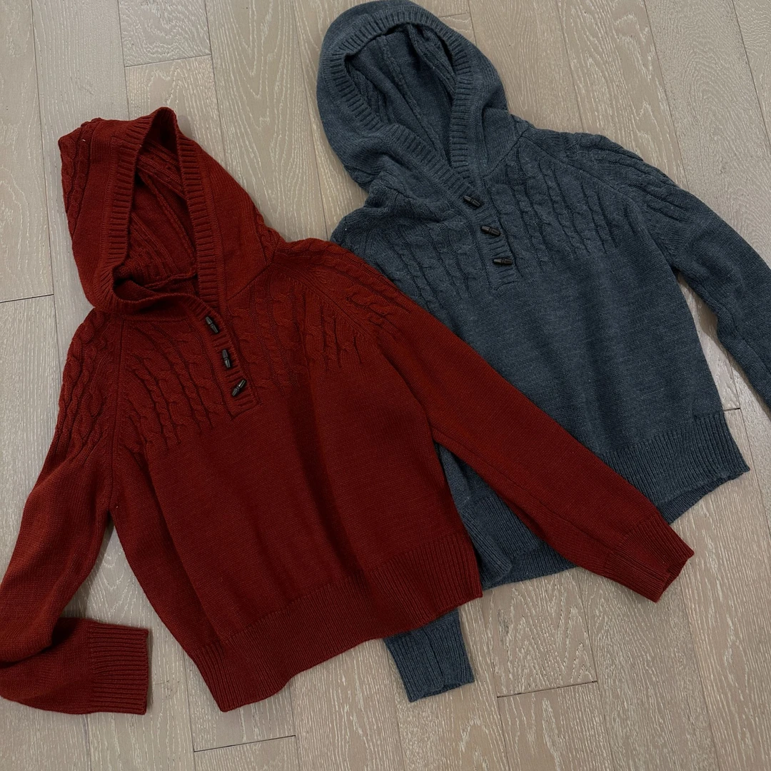 秋冬三粒扣连帽麻花编织毛衣针织衫 2312A1996