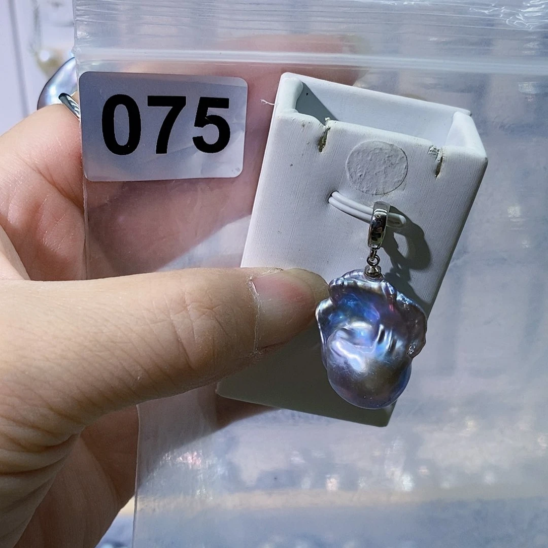 淡水珍珠合金颈饰