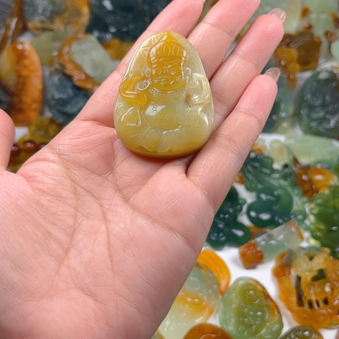 蛇纹石玉未镶嵌颈饰