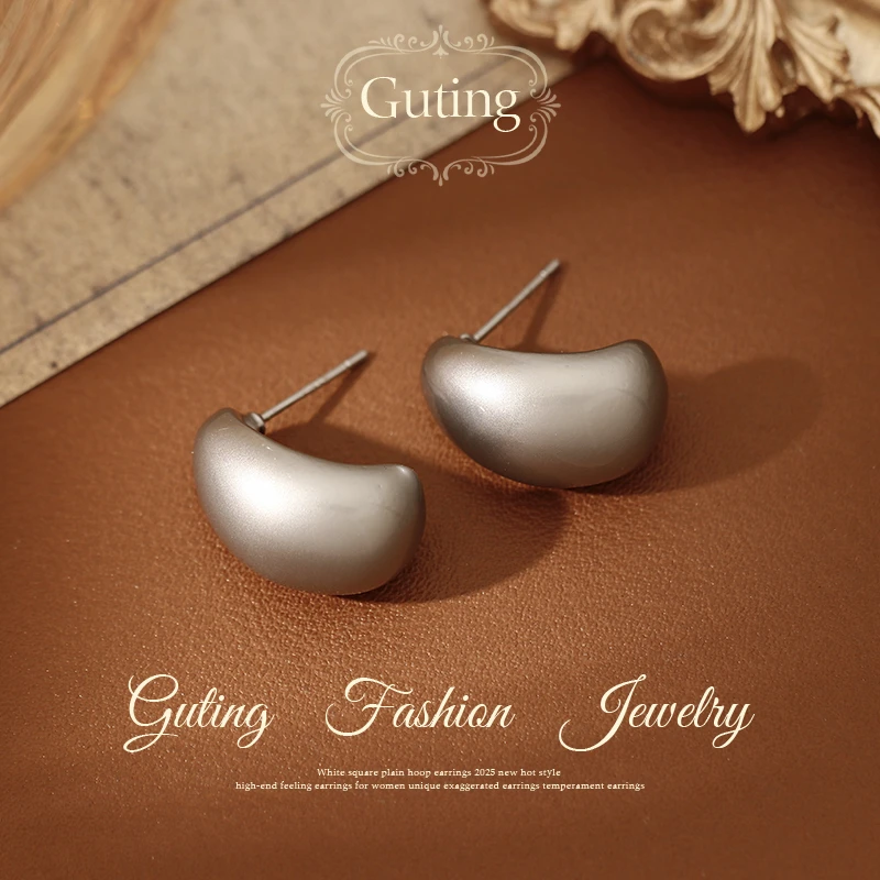 铜合金耳饰 22118银色哑光C型耳钉女高级感耳环超好看漂亮耳饰