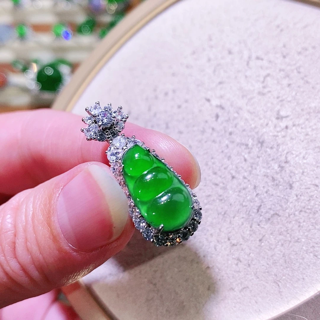 【闪购商品】翡翠挂件未镶嵌裸石