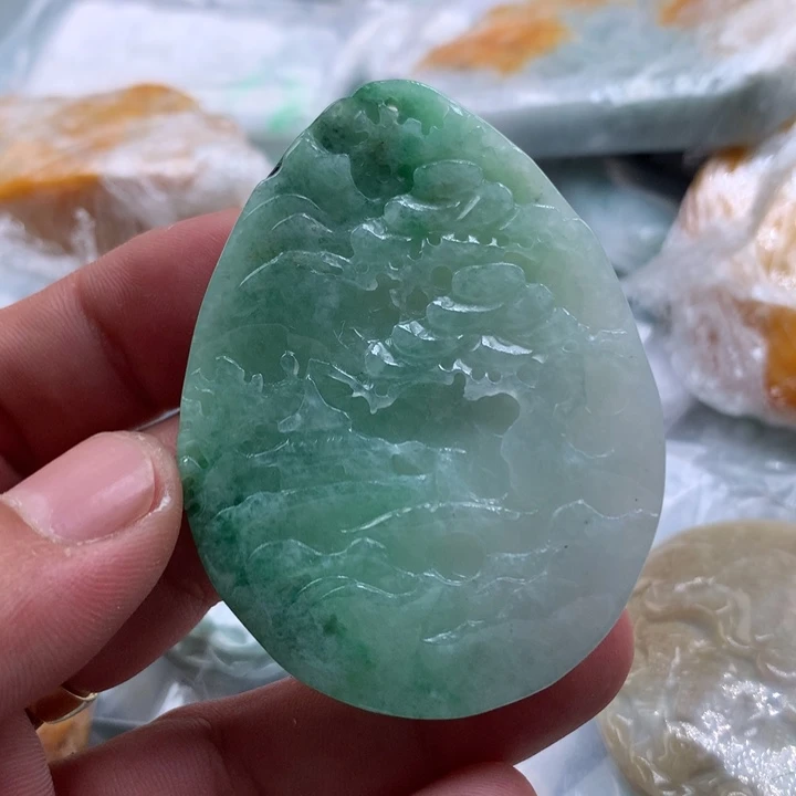 翡翠未镶嵌颈饰保真天然a货翡翠