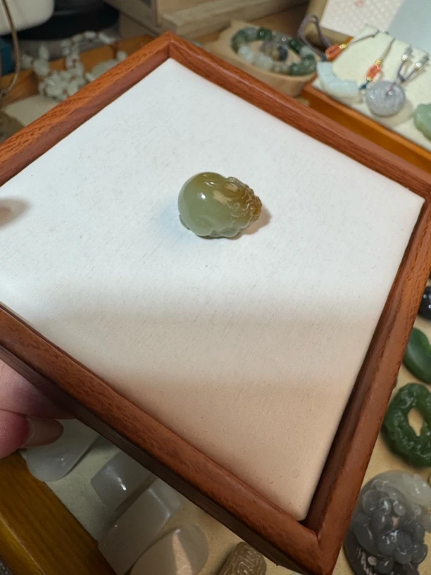 和田玉且末糖料貔貅