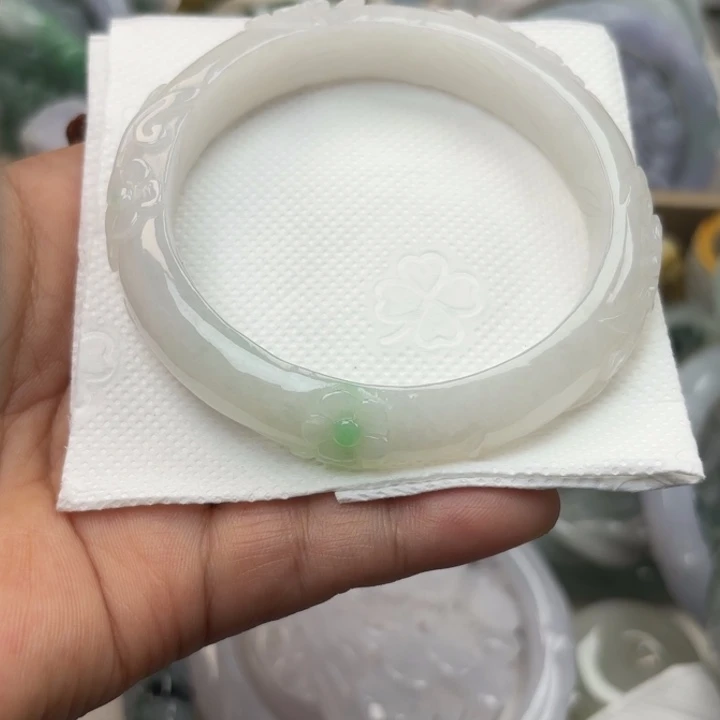 翡翠未镶嵌手镯58.8圈