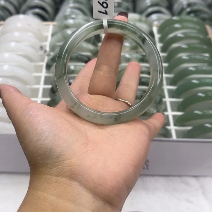 未镶嵌手镯石英质玉5391