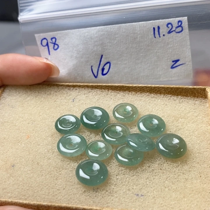 定制翡翠未镶嵌不退