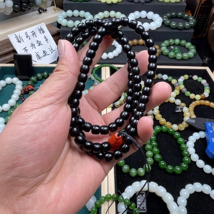 和田玉（墨玉）毛衣链未镶嵌108